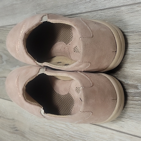 b.o.c. Pink Metallic Slip On Sneaker Size 8 - Picture 4 of 10